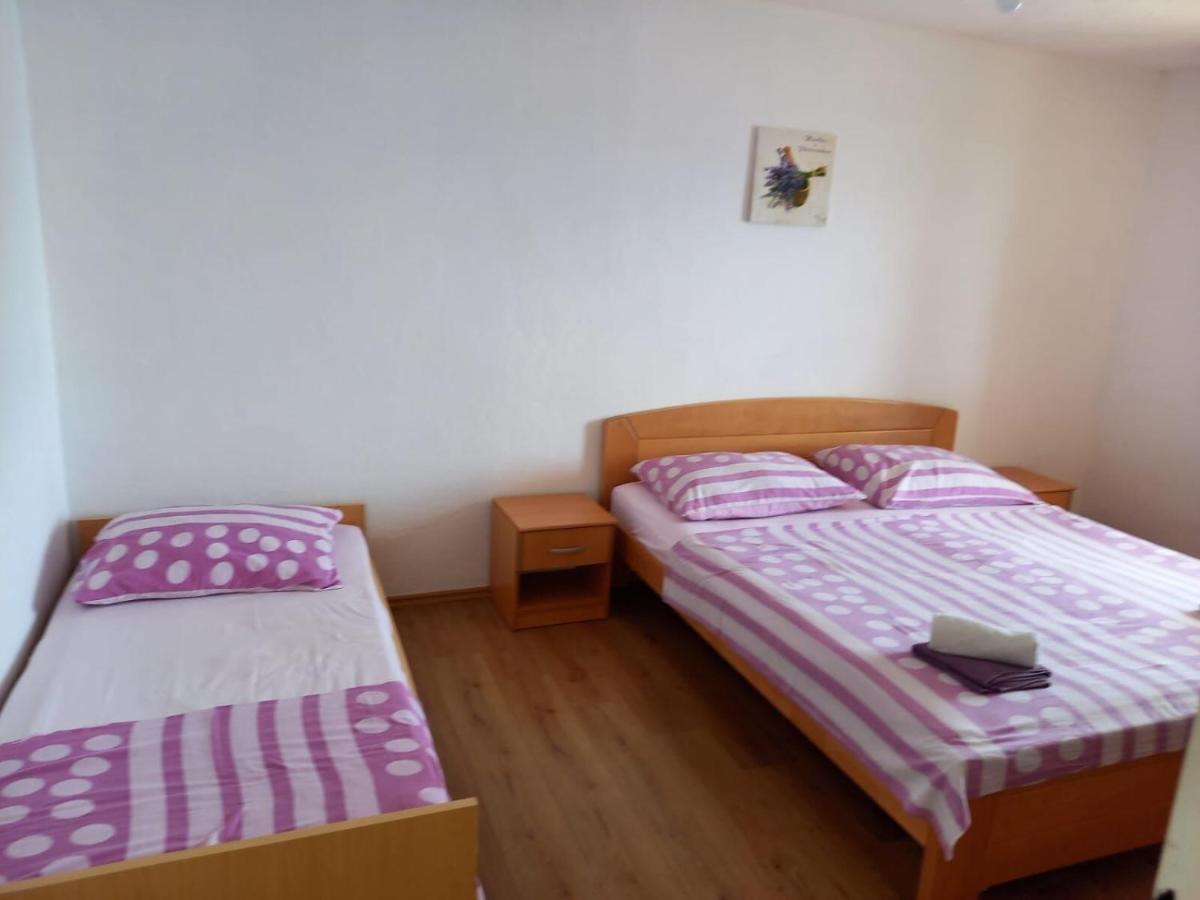 House Slavka Ferienhaus Gdinj